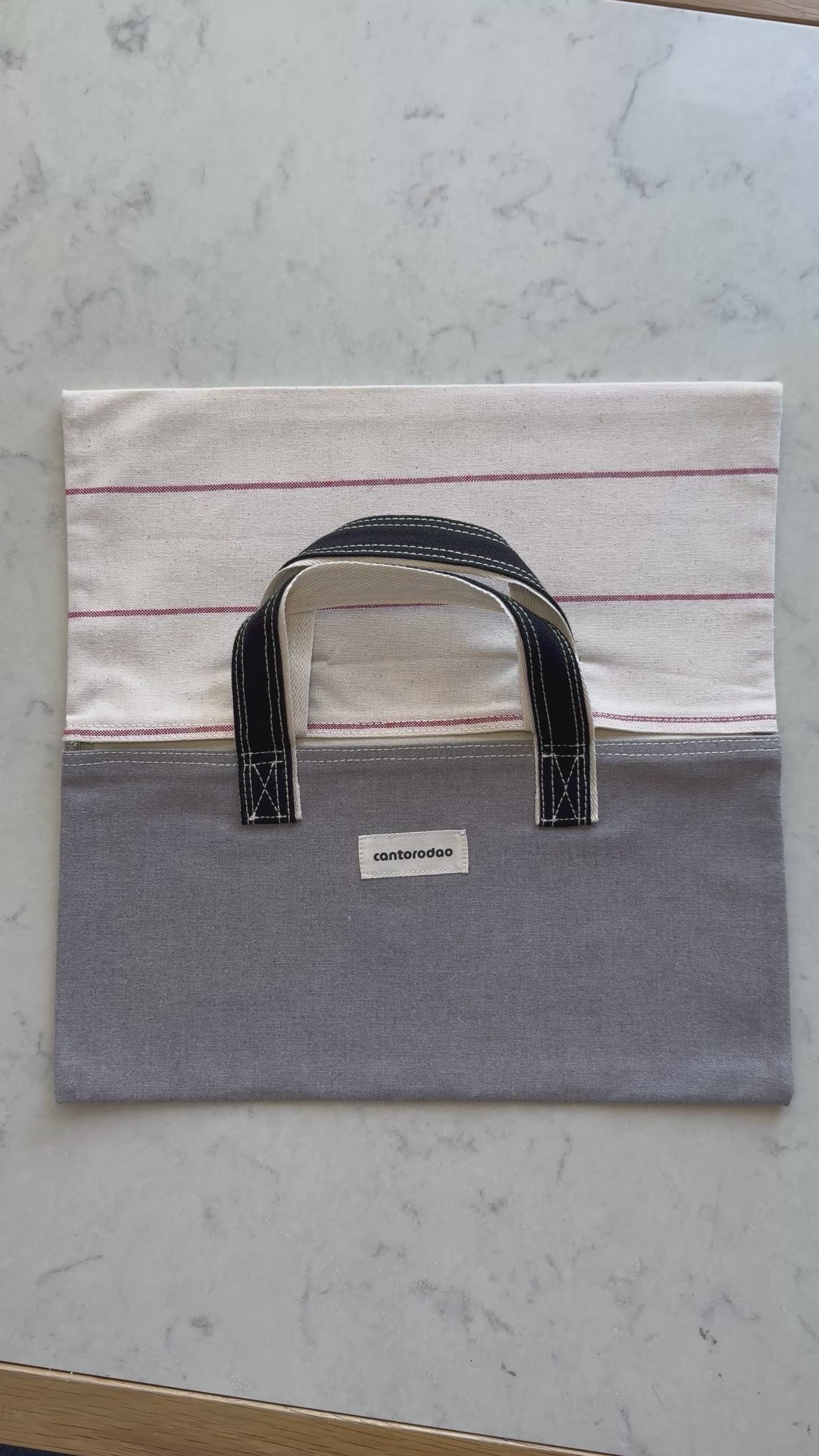 Porta tartas artesanal lona gris oscura rayas rojas  Garoina Cantorodao